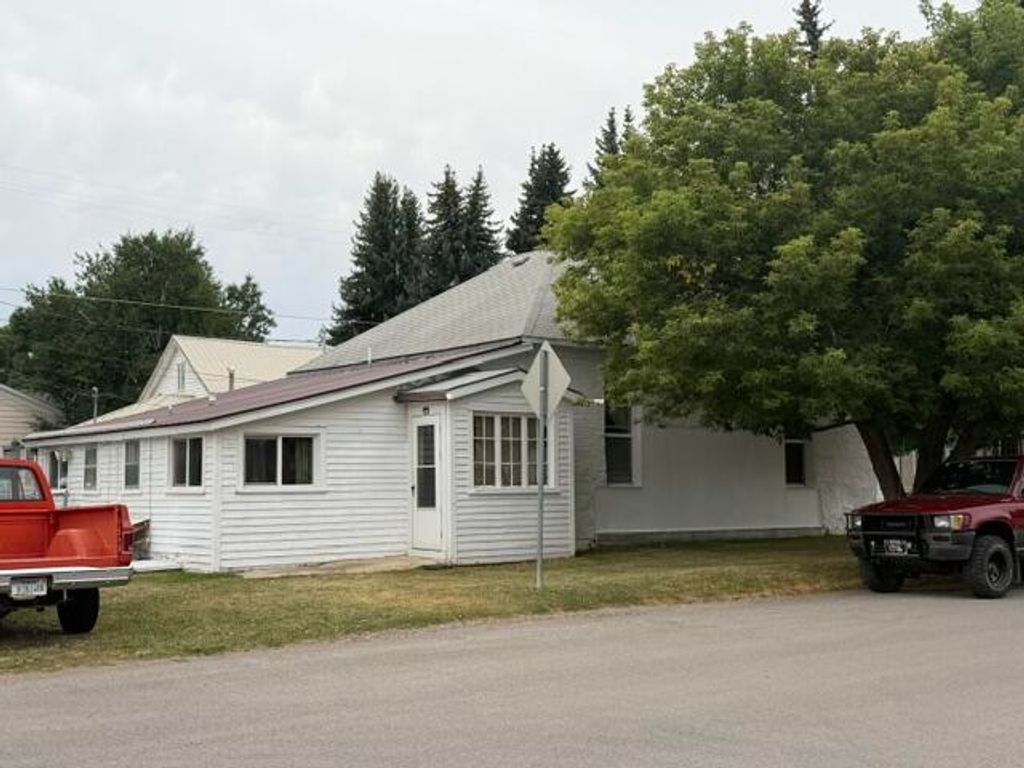 403 5th Ave South, Lewistown, MT 59457 photo 3