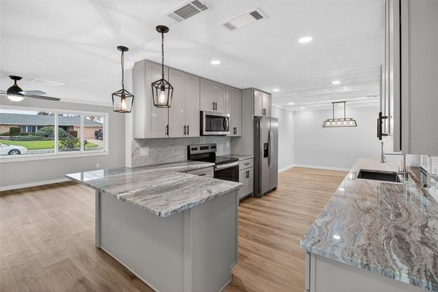 5201 DENVER STREET NE, St Petersburg, FL 33703