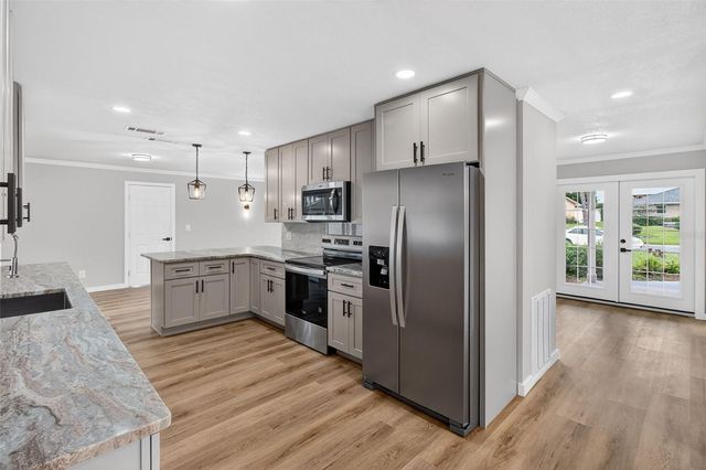 5201 DENVER STREET NE, St Petersburg, FL 33703