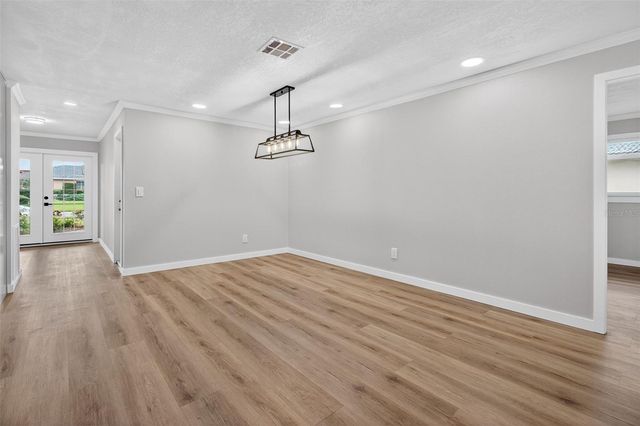 5201 DENVER STREET NE, St Petersburg, FL 33703