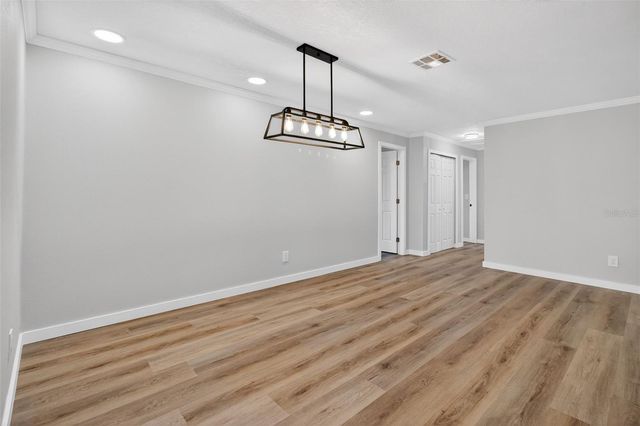 5201 DENVER STREET NE, St Petersburg, FL 33703