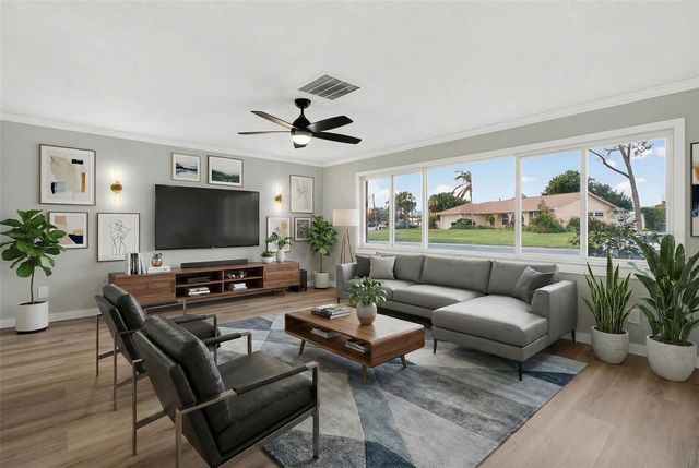 5201 DENVER STREET NE, St Petersburg, FL 33703