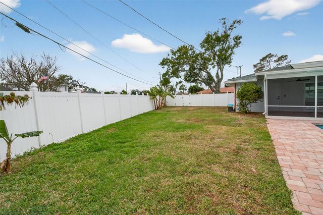 5201 DENVER STREET NE, St Petersburg, FL 33703