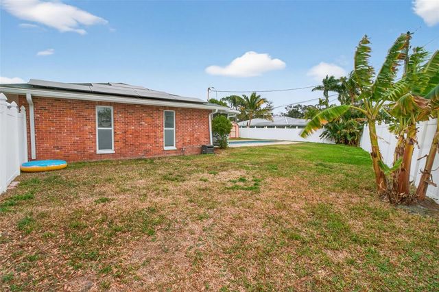 5201 DENVER STREET NE, St Petersburg, FL 33703