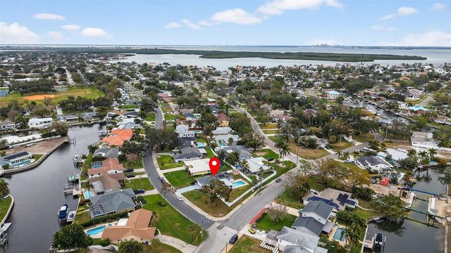 5201 DENVER STREET NE, St Petersburg, FL 33703