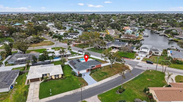 5201 DENVER STREET NE, St Petersburg, FL 33703