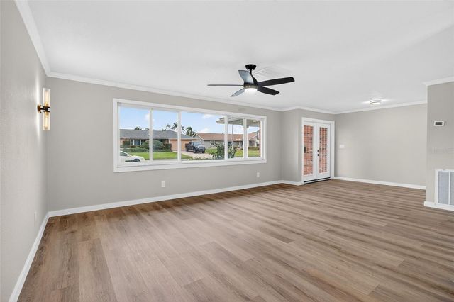 5201 DENVER STREET NE, St Petersburg, FL 33703