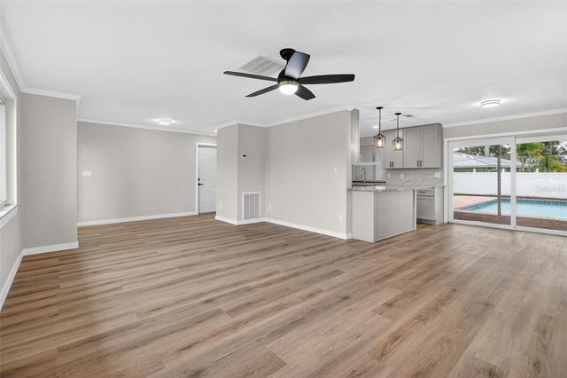 5201 DENVER STREET NE, St Petersburg, FL 33703