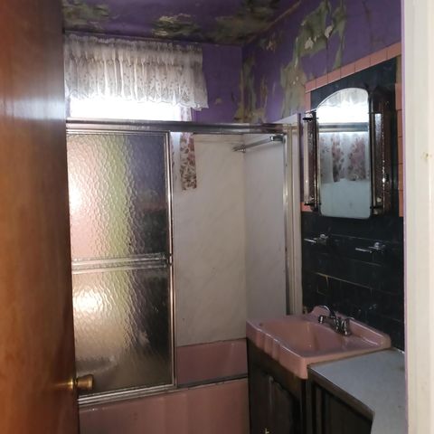 2701 W Philadelphia Street, Detroit, MI 48206