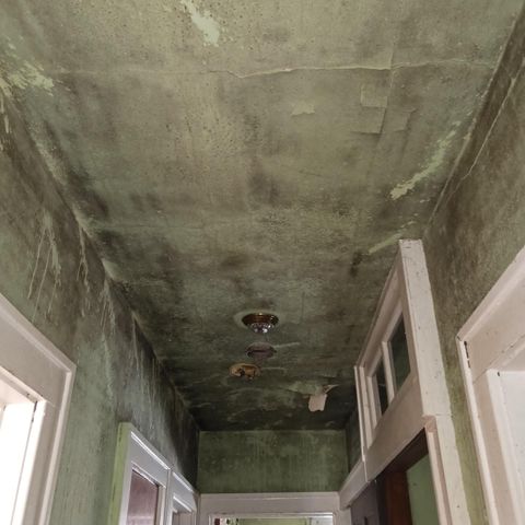 2701 W Philadelphia Street, Detroit, MI 48206