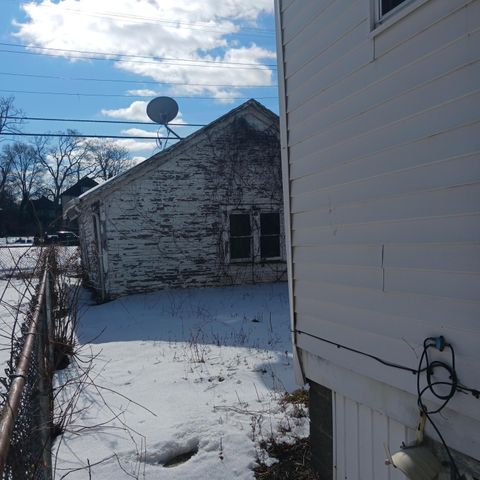 2701 W Philadelphia Street, Detroit, MI 48206