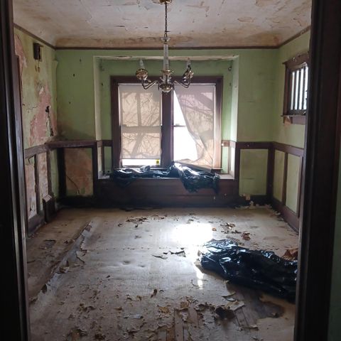 2701 W Philadelphia Street, Detroit, MI 48206