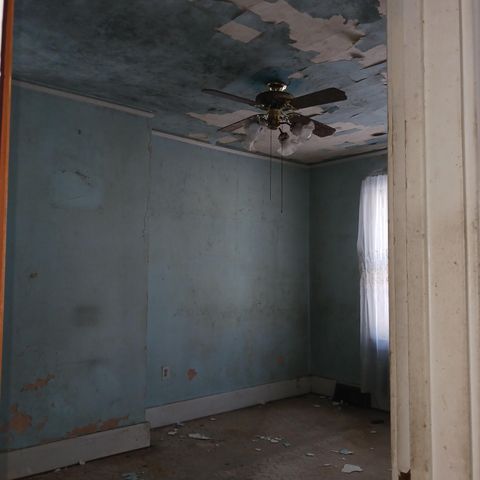 2701 W Philadelphia Street, Detroit, MI 48206