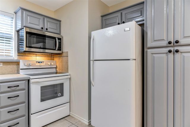 1026 W Coffin Street 102, Denison, TX 75020