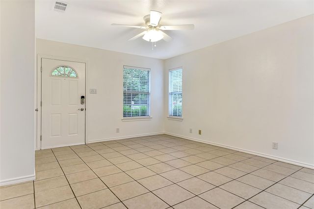 1026 W Coffin Street 102, Denison, TX 75020