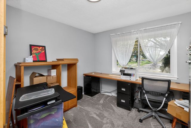 4114 Lower Beaver Road, Des Moines, IA 50310