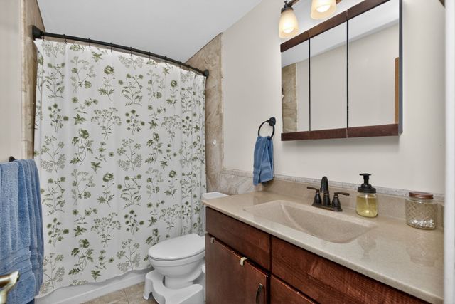 4114 Lower Beaver Road, Des Moines, IA 50310