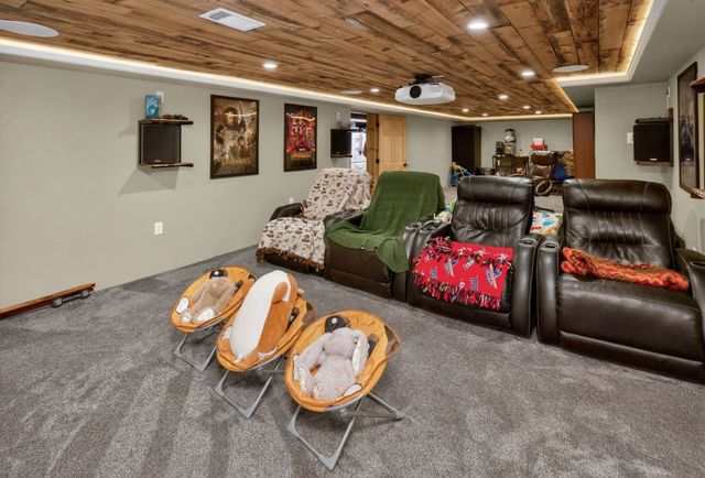 4114 Lower Beaver Road, Des Moines, IA 50310