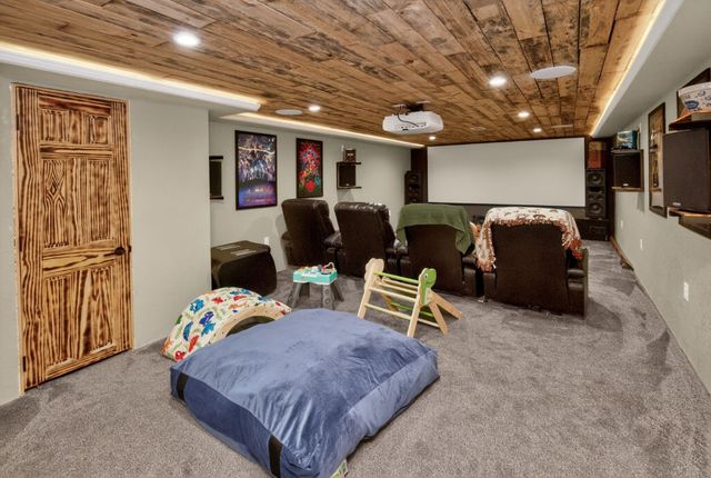 4114 Lower Beaver Road, Des Moines, IA 50310