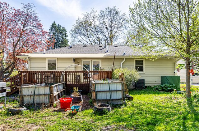 4114 Lower Beaver Road, Des Moines, IA 50310