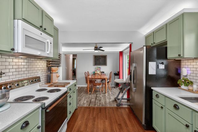 4114 Lower Beaver Road, Des Moines, IA 50310