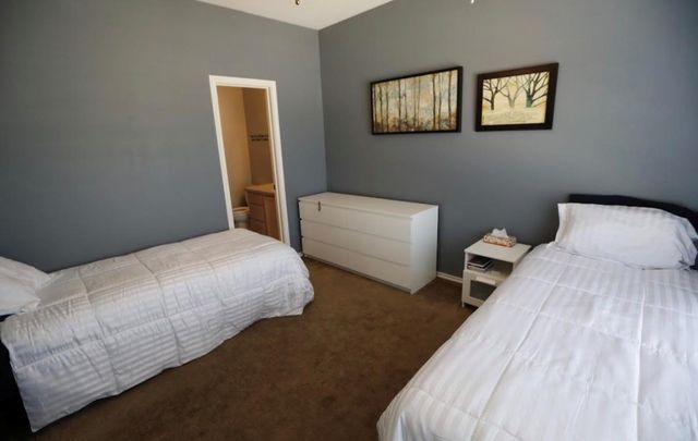 7200 Dan Jean DR B, Austin, TX 78745