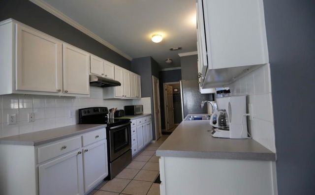 7200 Dan Jean DR B, Austin, TX 78745