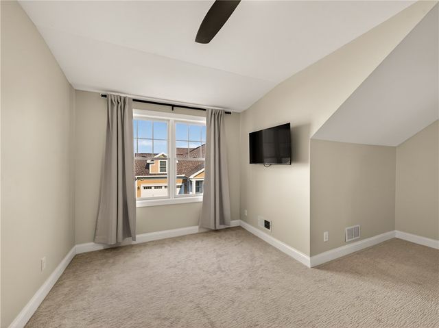 212 Bretlyn Circle, Brighton, NY 14618