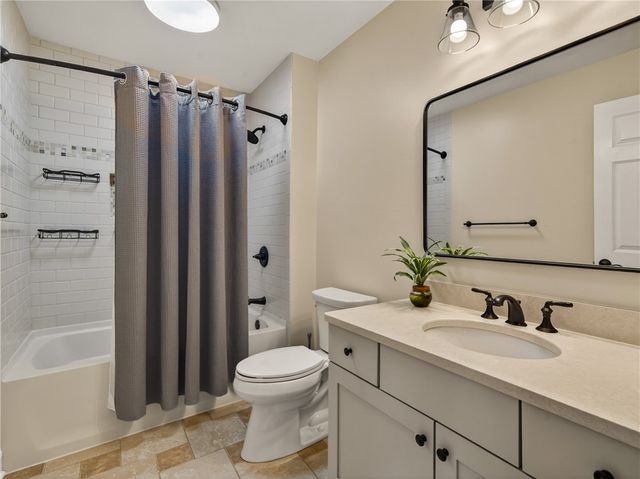 212 Bretlyn Circle, Brighton, NY 14618