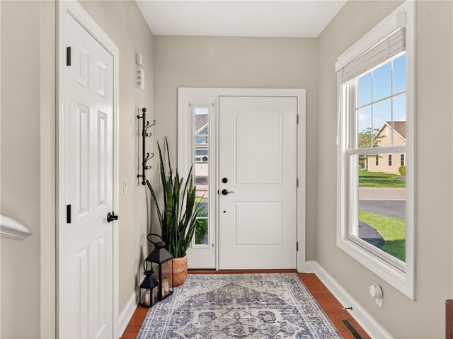 212 Bretlyn Circle, Brighton, NY 14618