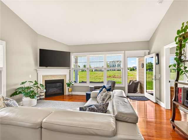212 Bretlyn Circle, Brighton, NY 14618