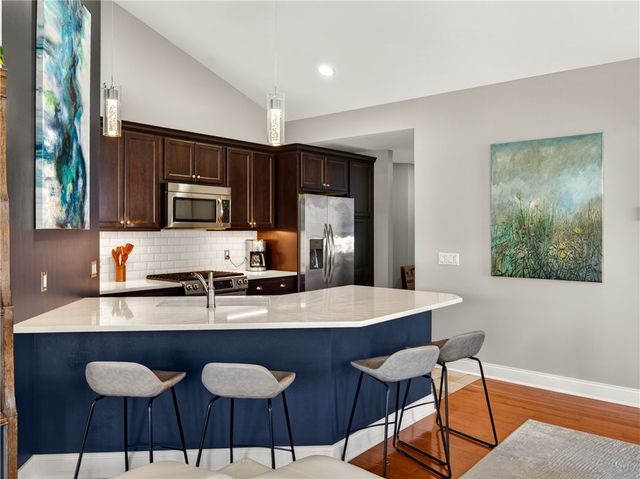 212 Bretlyn Circle, Brighton, NY 14618