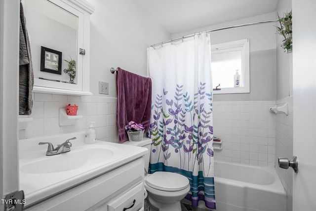 2241 Idle Hour Road, Kingsport, TN 37660