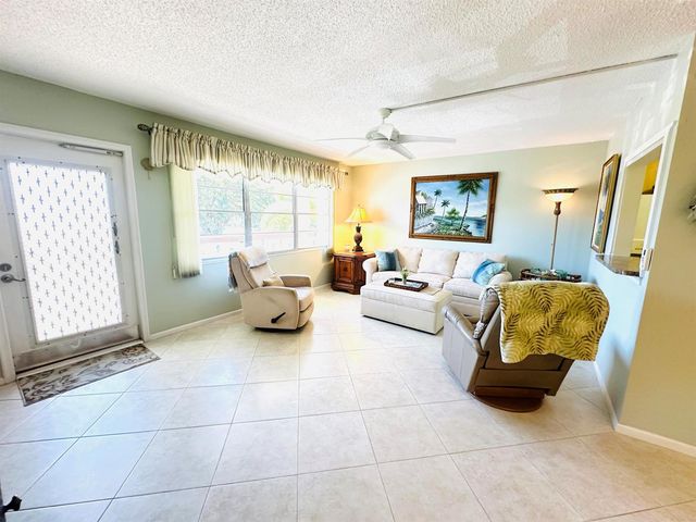 2132 Cambridge F 2132, Deerfield Beach, FL 33442