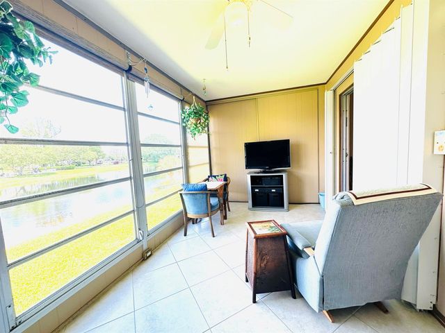 2132 Cambridge F 2132, Deerfield Beach, FL 33442