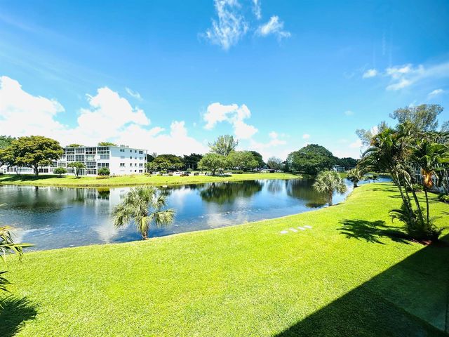 2132 Cambridge F 2132, Deerfield Beach, FL 33442