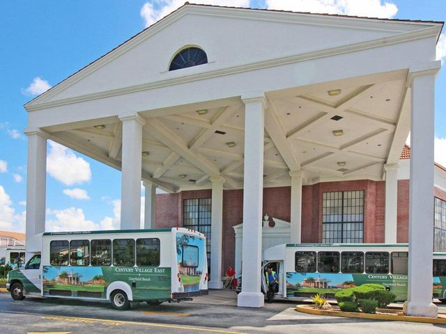 2132 Cambridge F 2132, Deerfield Beach, FL 33442
