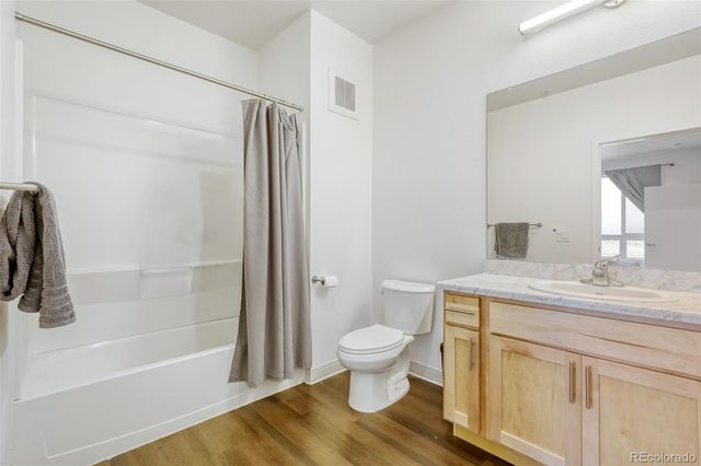 5702 Central Park Boulevard 311, Denver, CO 80238