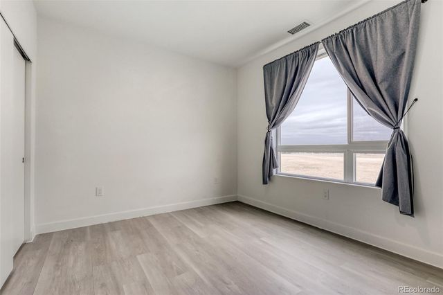 5702 Central Park Boulevard 311, Denver, CO 80238