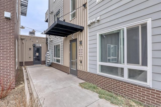 5702 Central Park Boulevard 311, Denver, CO 80238