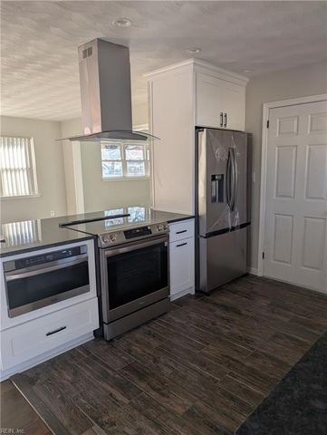 4924 Floral ST, Virginia Beach, VA 23462