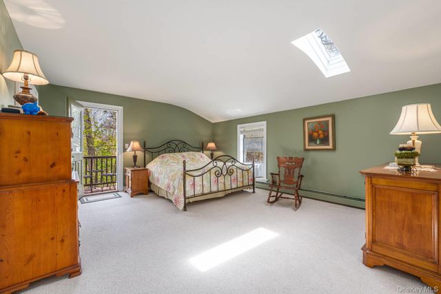 6 Smugglers Path, Jamesport, NY 11947