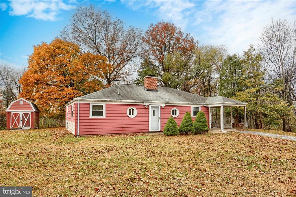 4401 HILLSIDE AVE, Harrisburg, PA 17112