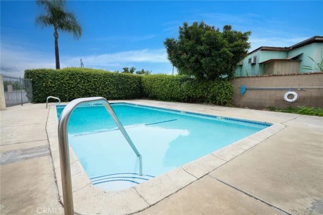 212 Las Brisas Circle, Pomona, CA 91768