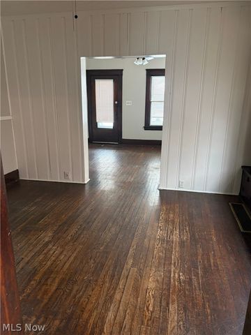 3293 W 98, Cleveland, OH 44102