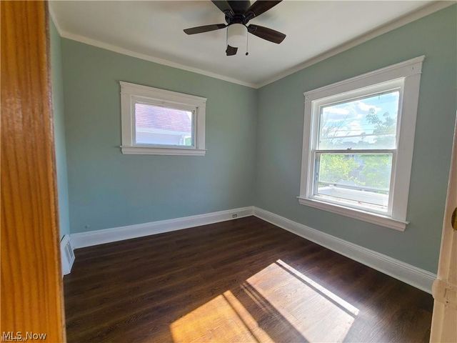 3293 W 98, Cleveland, OH 44102