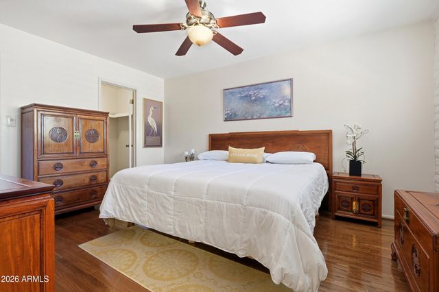 2206 E NICOLET Avenue, Phoenix, AZ 85020