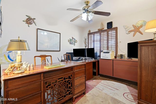 2206 E NICOLET Avenue, Phoenix, AZ 85020