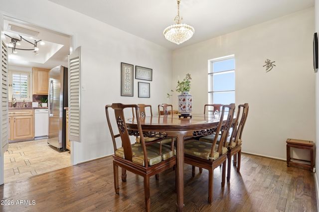 2206 E NICOLET Avenue, Phoenix, AZ 85020