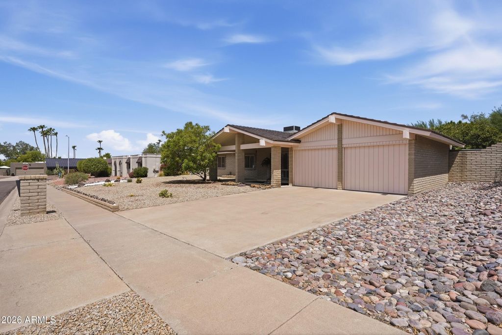 2206 E NICOLET Avenue, Phoenix, AZ 85020 — photo 2